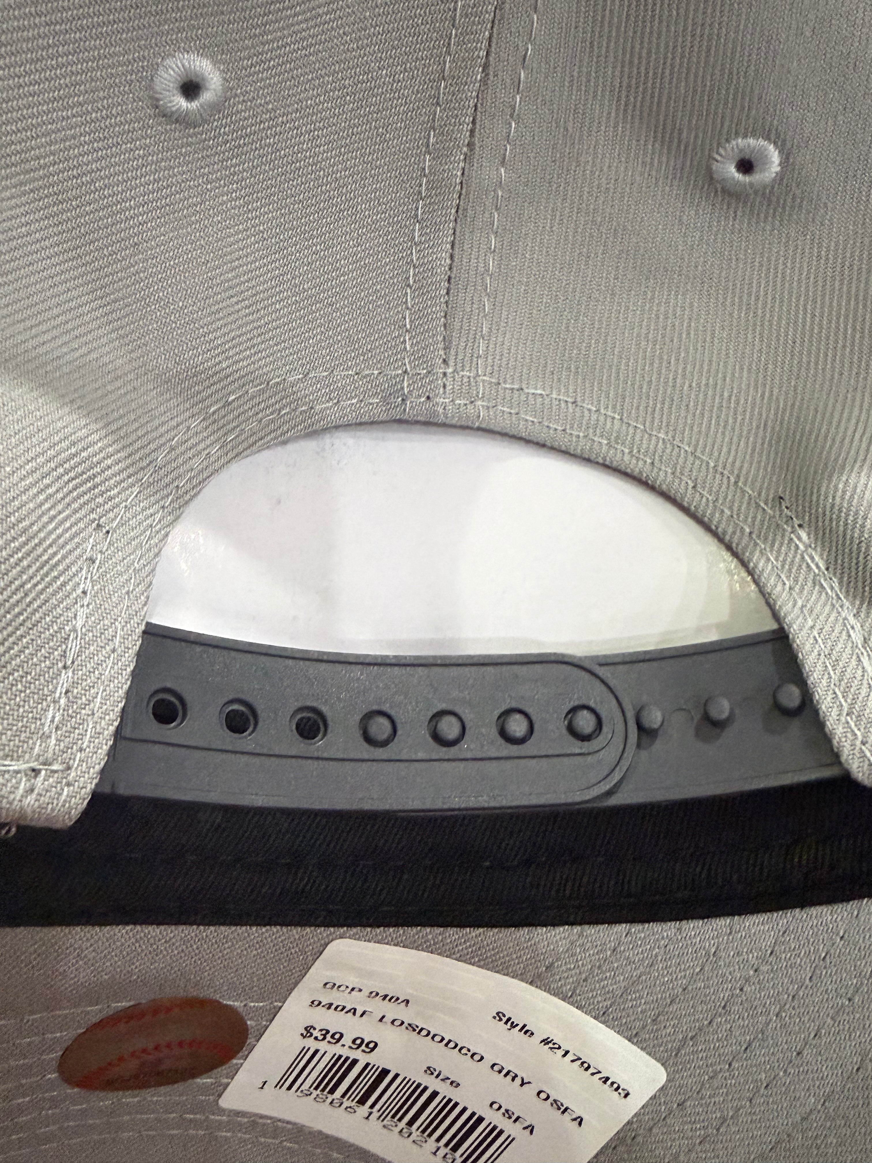 Los Angeles Dodgers New Era 9Forty 60 Year Patch Pink Pack Hat