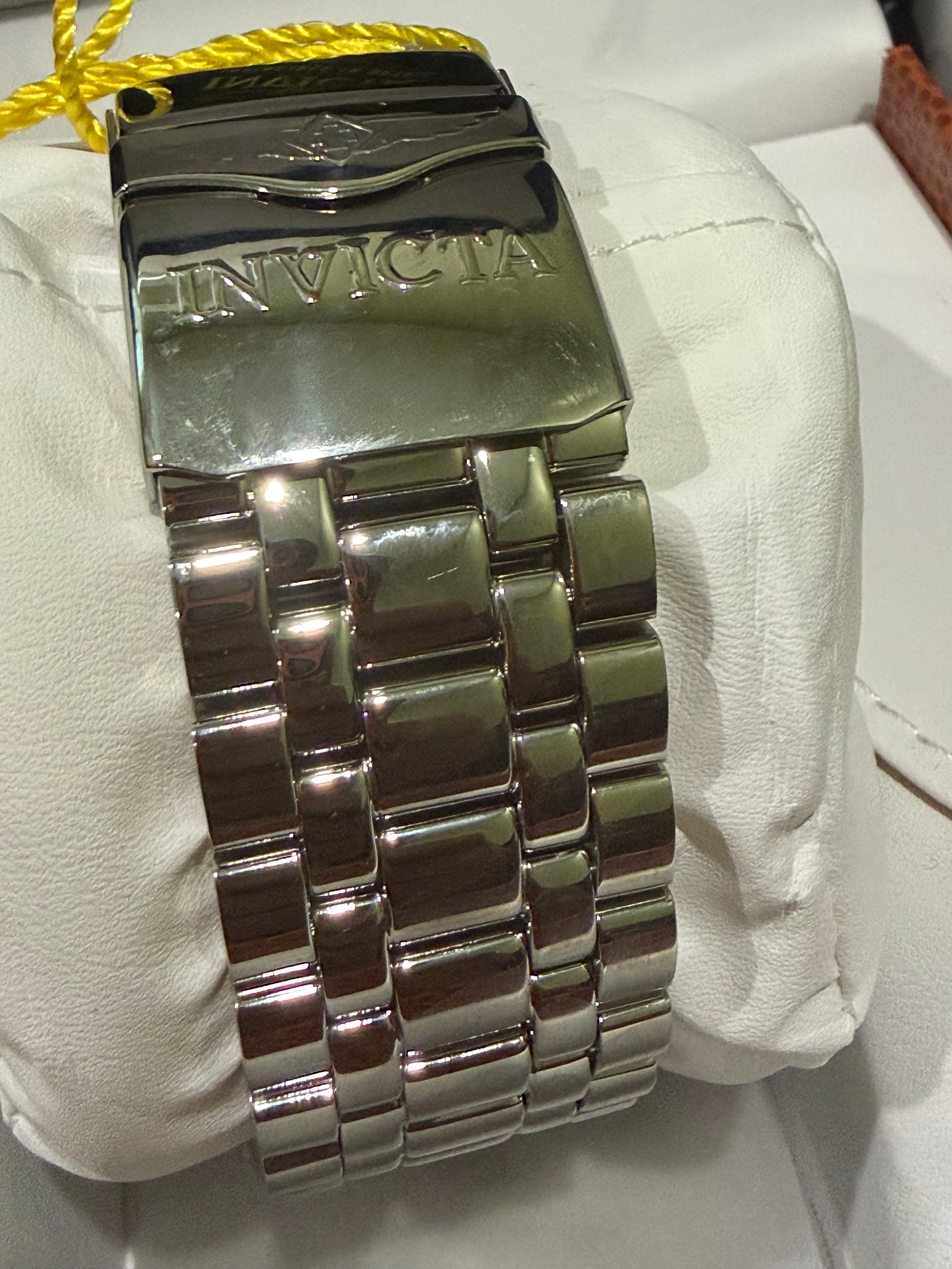 Tampa Bay Buccaneers Invicta #36154 RARE Mens Venom Reserve Watch