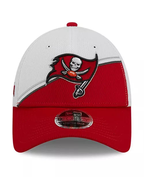 2023 Tampa Bay Buccaneers New Era 9Forty Stretch Snap Sideline Hat
