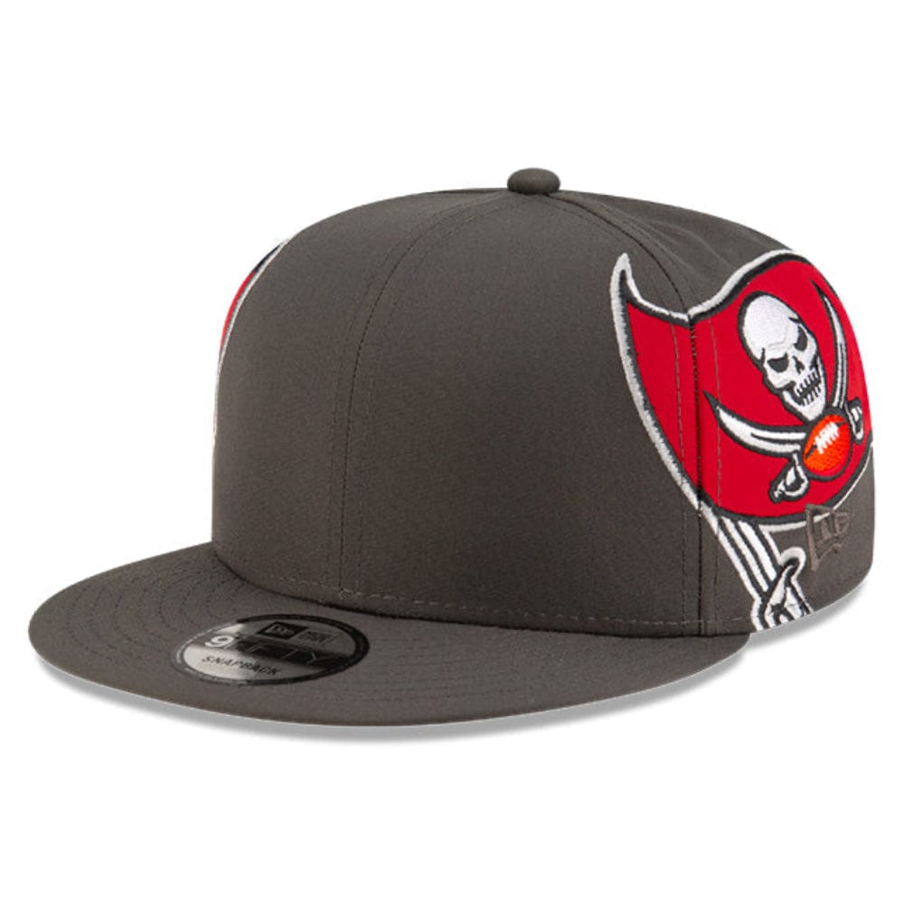 Tampa Bay Buccaneers New Era 9Fifty Helmet Hat Snapback