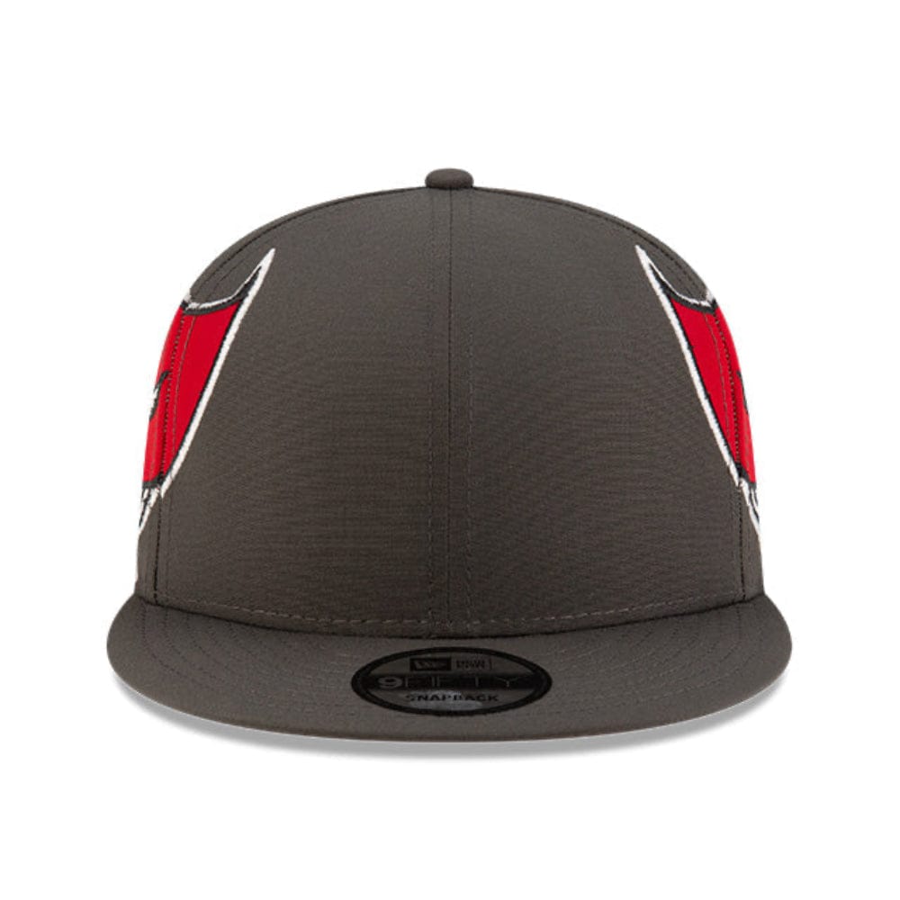 Tampa Bay Buccaneers New Era 9Fifty Helmet Hat Snapback