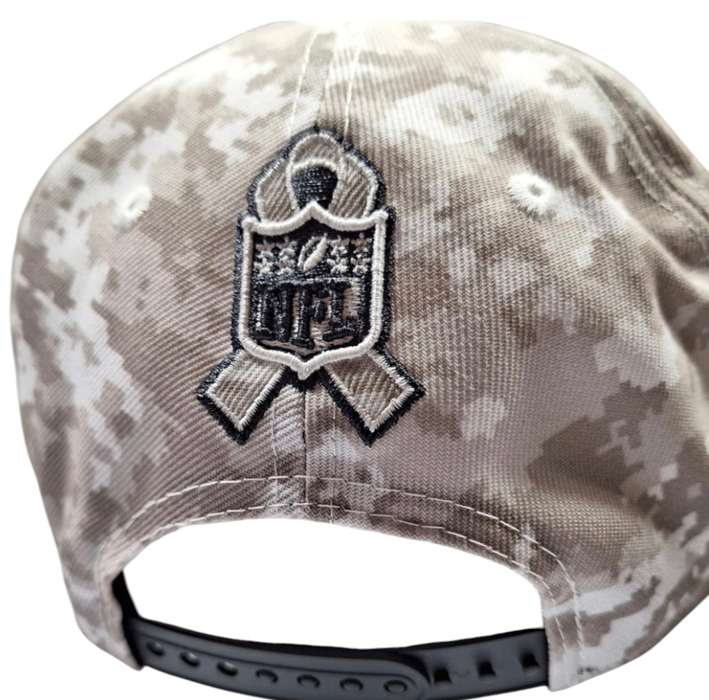 Tampa Bay Buccaneers New Era 9Fifty 2024 Salute To Service Snapback Hat