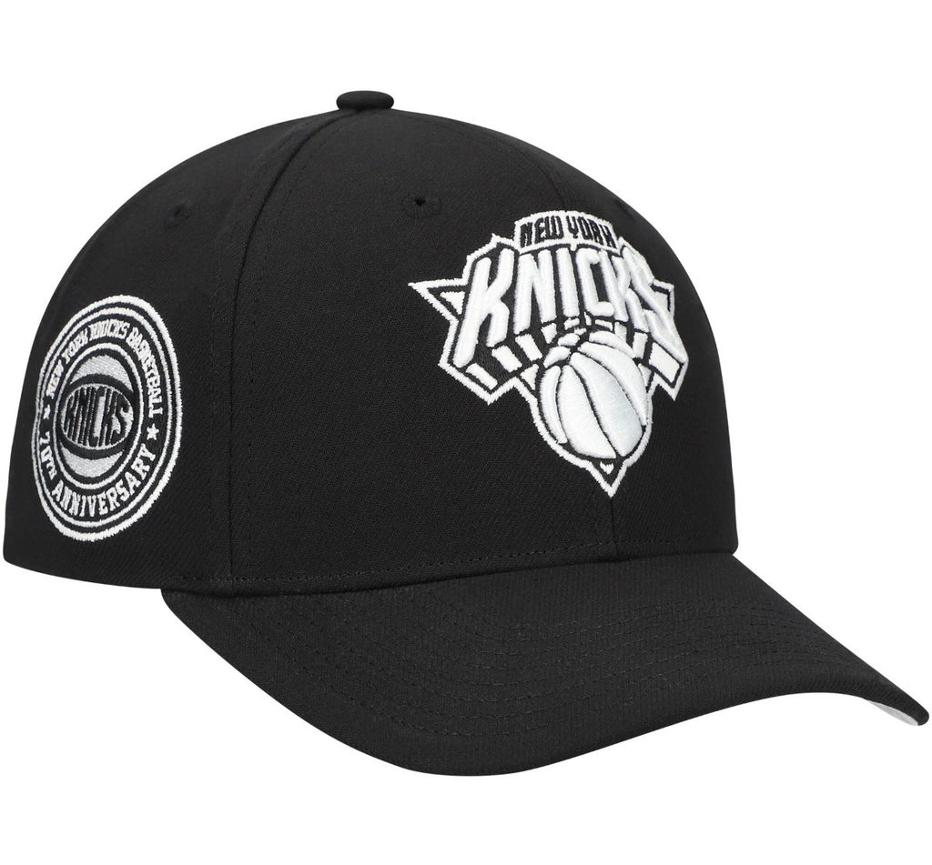 New York Knicks Mitchell & Ness Snapback Adjustable Hat